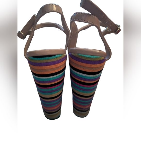 Wedge Sandals - Picture 3 of 4